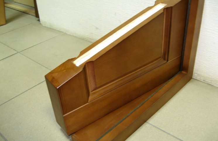 Установка и обработка деревянных входных дверей