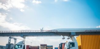 Груз в пути: честный гид по перевозкам, который пригодится каждому